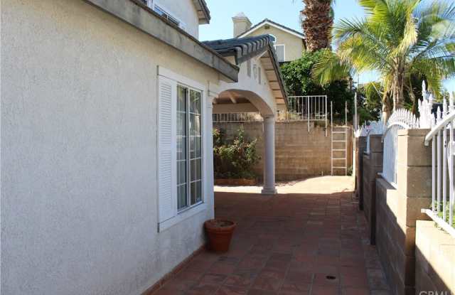 26147 Wallack Place Gallery 4