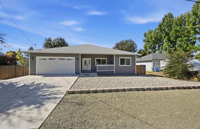 18287 Deer Hollow Road Gallery 3