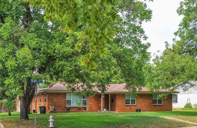 1523 Azalea Drive - 1523 Azalea Drive, Arlington, TX 76013
