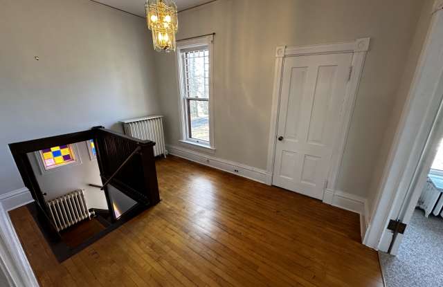 4736 London Road photos photos