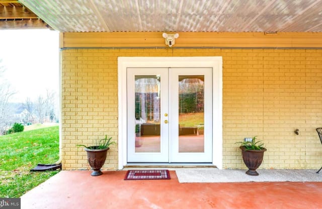 17 WENTWORTH DRIVE - 17 Wentworth Drive, Stafford County, VA 22406