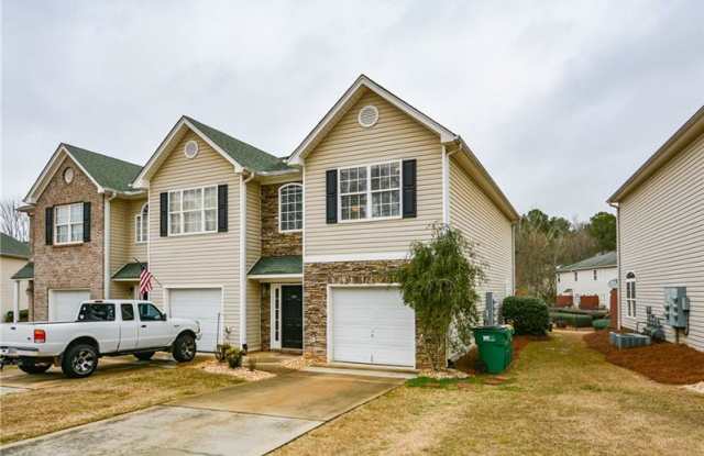 128 Creekwood Drive Gallery 2