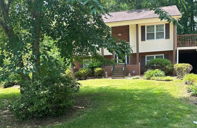 8220 Willow lake Court - 8220 Willowlake Court, Charlotte, NC 28227