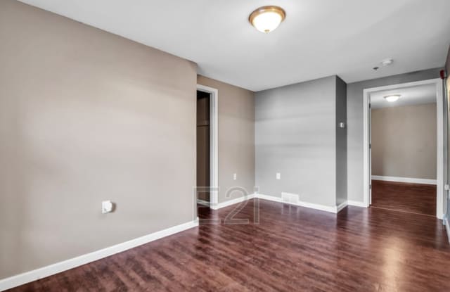 1073 Grant St - 1073 Grant St, Buffalo, NY 14207