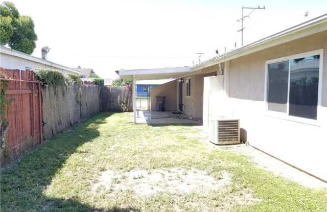 4504 Huddart Avenue Gallery 3
