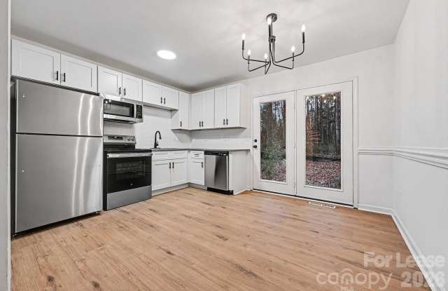 5001 Lakecrest Drive photos photos