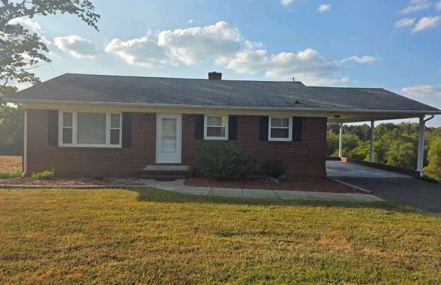 3 bed 1 Bath Brick Rancher Full Basement Siloam Gallery 1