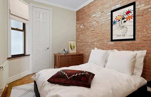 350 W 21st St - 350 West 21st Street, New York City, NY 10011