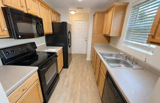 SAVE $1,057.50 UPFRONT WHEN YOU SIGN A LEASE TODAY! BRIDGEWATER HOME! PRE-LEASING FOR AUGUST 1 2027! Gallery 3