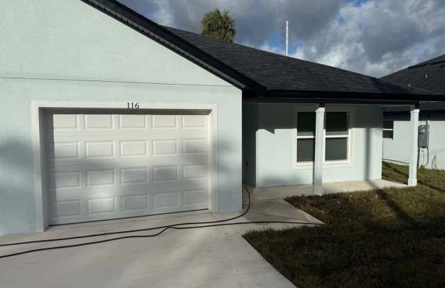 Brand NEW - never used appliances - 3 bedroom 2 bath with patio , 1 car garage - - 116 Dewitt Court, Eustis, FL 32726