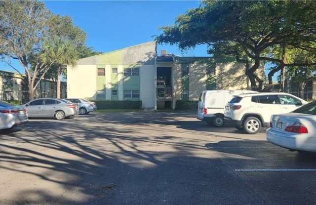 4143 NW 90th Ave photos photos