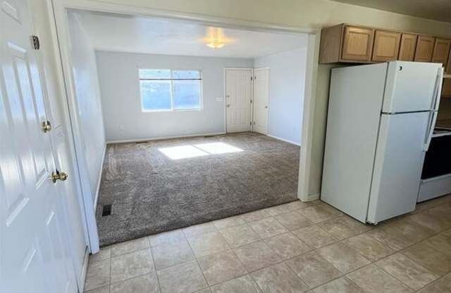 759 W 400 N Gallery 4