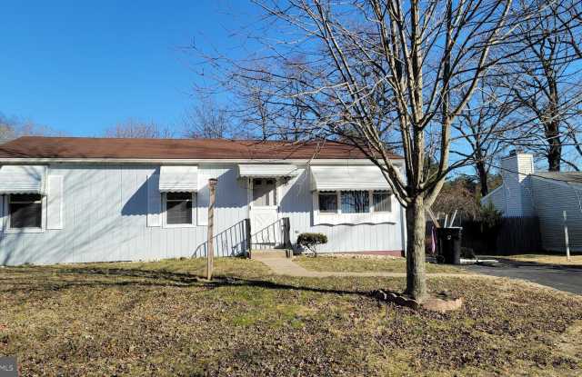 98 ROOSEVELT AVENUE - 98 Roosevelt Ave, Camden County, NJ 08081