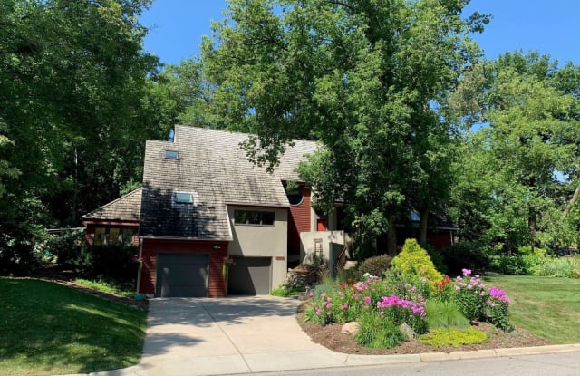 6508 Parnell Avenue - 6508 Parnell Avenue, Edina, MN 55435