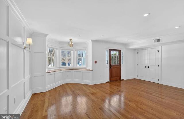 200 W WAYNE AVENUE Gallery 4