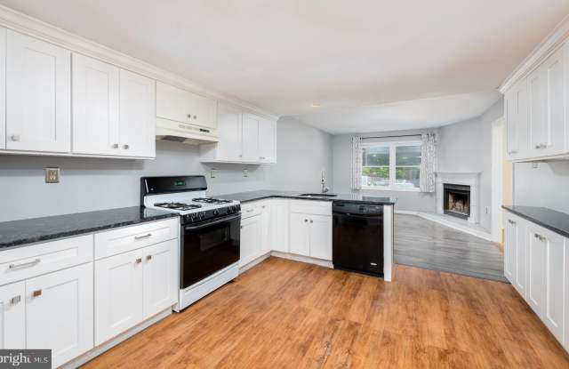 77 BUNKER HILL Court Gallery 4