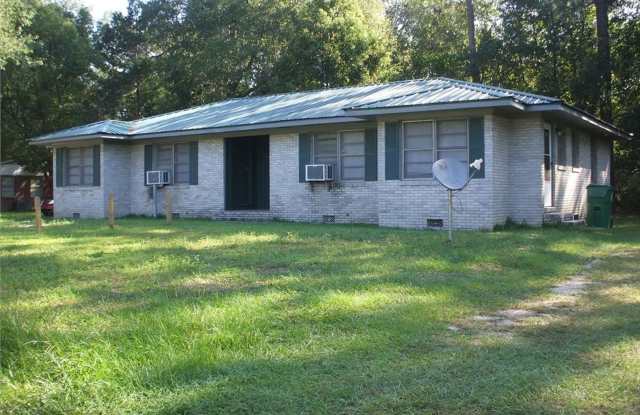 TWO BEDROOM, ONE BATH DUPLEX photos photos