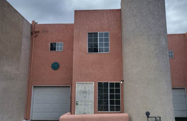North valley 3 bedroom 2/BA 1245/sf 1/CG 2/story Thownhouse Move-in Special photos photos