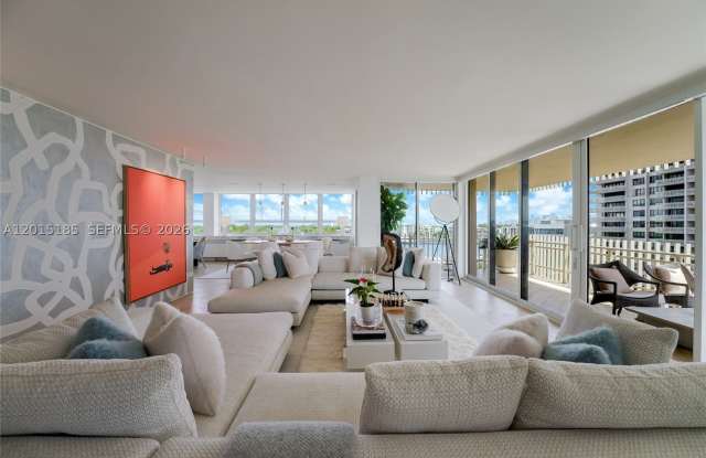 1 Grove Isle Dr Gallery 3