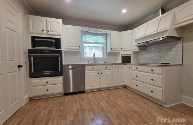 4426 Holbrook Drive photos photos