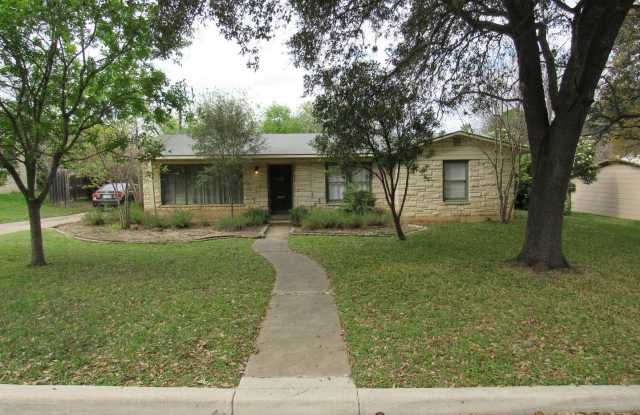 Charming Terrell Hills Cottage photos photos
