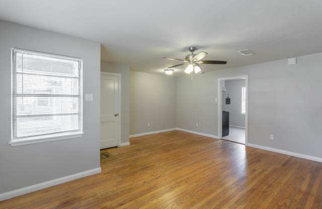 313 Evans Street Gallery 4