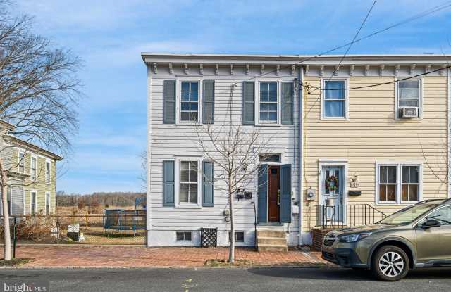 221 CHESTNUT Street photos photos