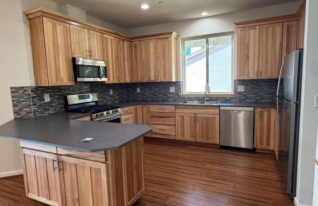 Hidden Valley Lakeside Rental Gallery 4