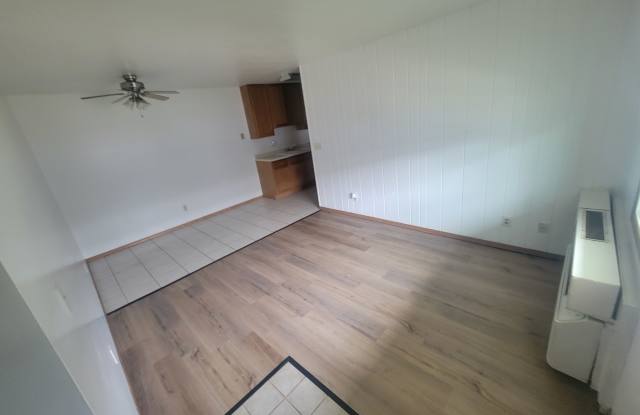 1701 La Cres St Gallery 2