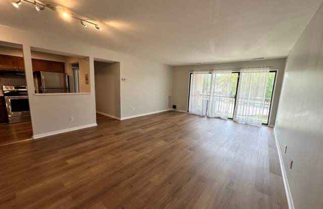 Available for Immediate Move-In – 2 Bed | 2 Bath Condo Gallery 3