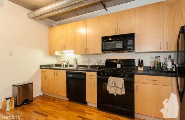 700 W Van Buren St 1301 - 700 W Van Buren St, Chicago, IL 60607