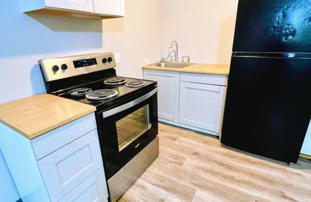 709 W 3rd St photos photos