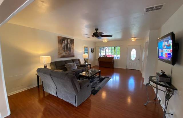 3023 Scott Road Gallery 2