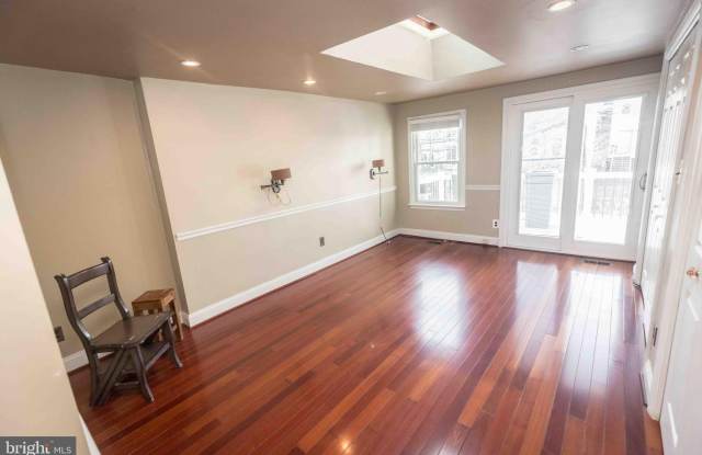 730 6TH Street NE photos photos