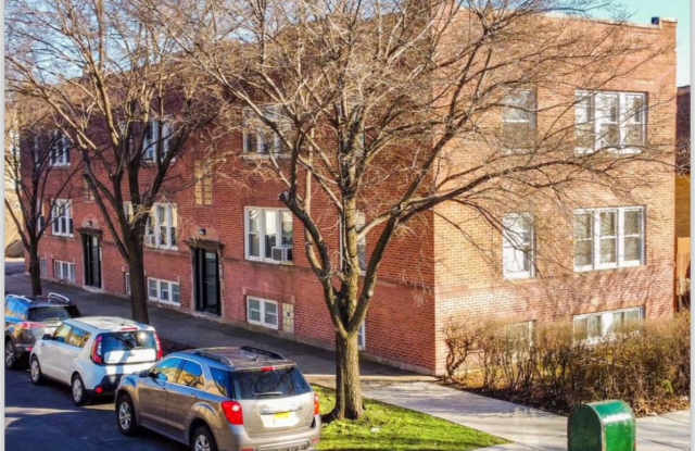 3053 W 56th St photos photos