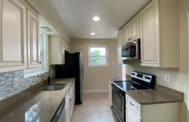 5012 CUSHING DRIVE Gallery 4