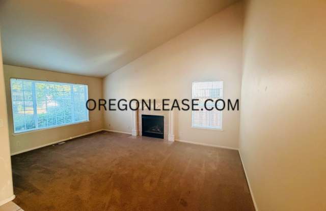 3-bedroom, 2-bath 1,503 sf N. Eugene House Gallery 3