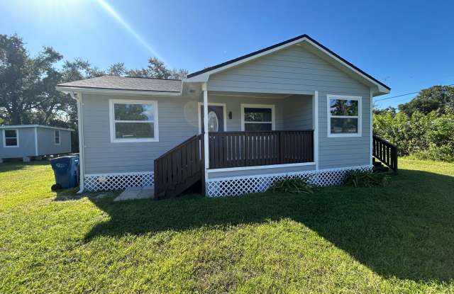 Charming  Completely Remodeled 3-Bedroom Bradenton Home! photos photos