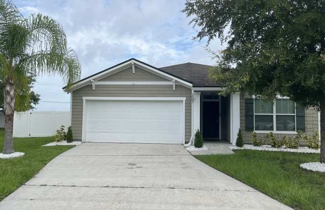 2304 Bonnie Lakes Drive - 2304 Bonnie Lakes Drive, Green Cove Springs, FL 32043