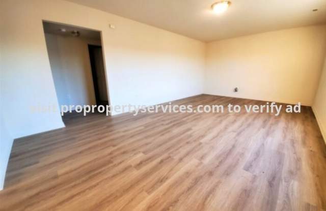 101 Vody's Court Gallery 2