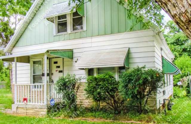 1930 Genessee Ave - 1930 Genessee Avenue, Columbus, OH 43211
