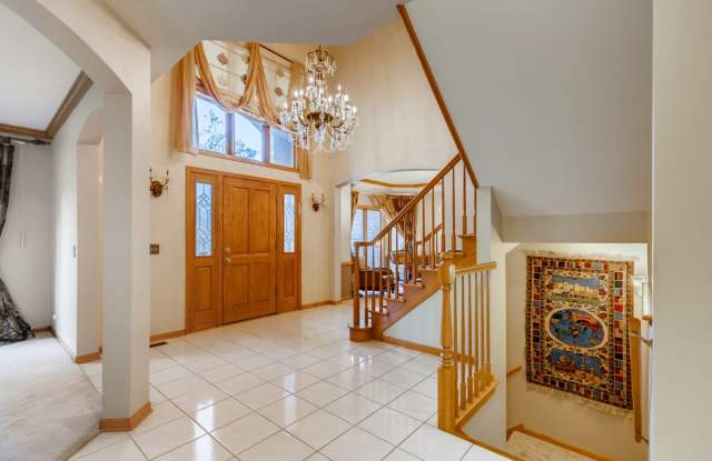 1270 MEDINAH Drive Gallery 4