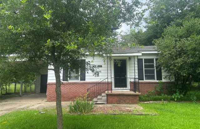 9240 Simmons Place photos photos