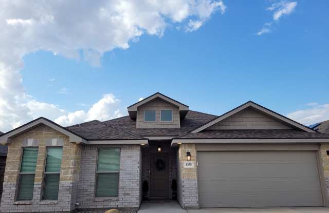 1335 Masquerade Boulevard One Bedroom Gallery 1