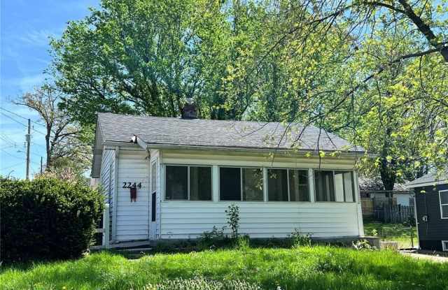 2244 Huntington Avenue photos photos