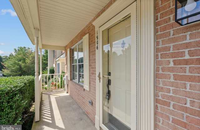 1906 THOMAS RUN Circle Gallery 3