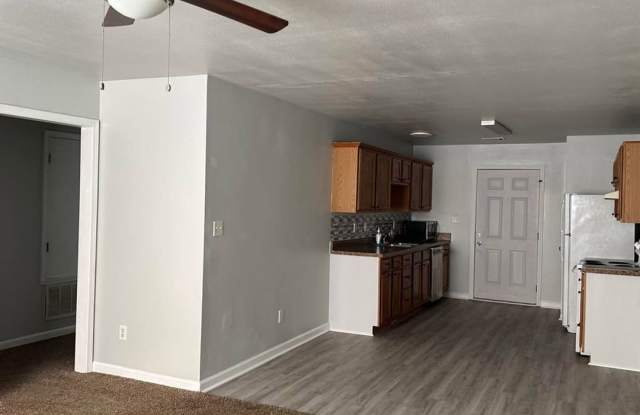 3205 Ludwig Unit B Gallery 3