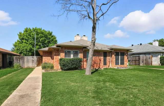 705 Cory Street - 705 Cory Street, Grapevine, TX 76051