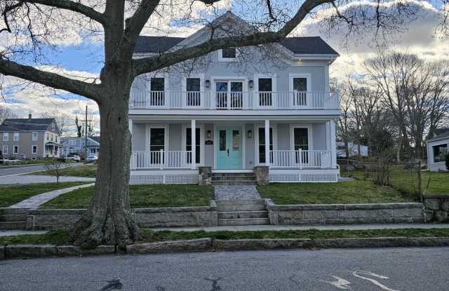 281 Pequot Avenue unit: 2 photos photos