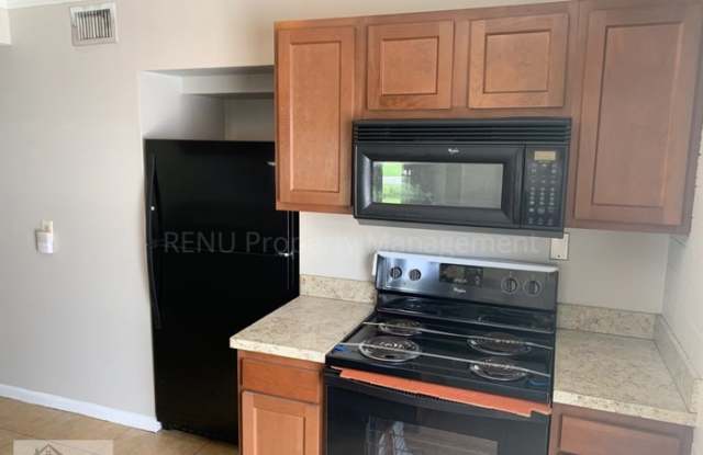 7912 Chateau Drive South Gallery 4
